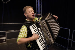 german-octoberfest-band-gaudiblosn accordion